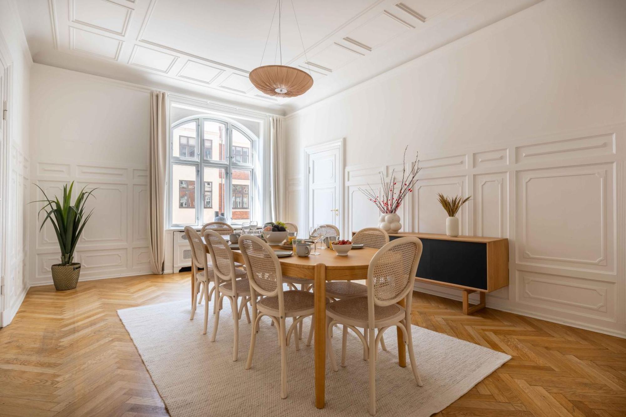 Lovely 3br Manor 5 Min From Tivoli Gardens Lejlighed *