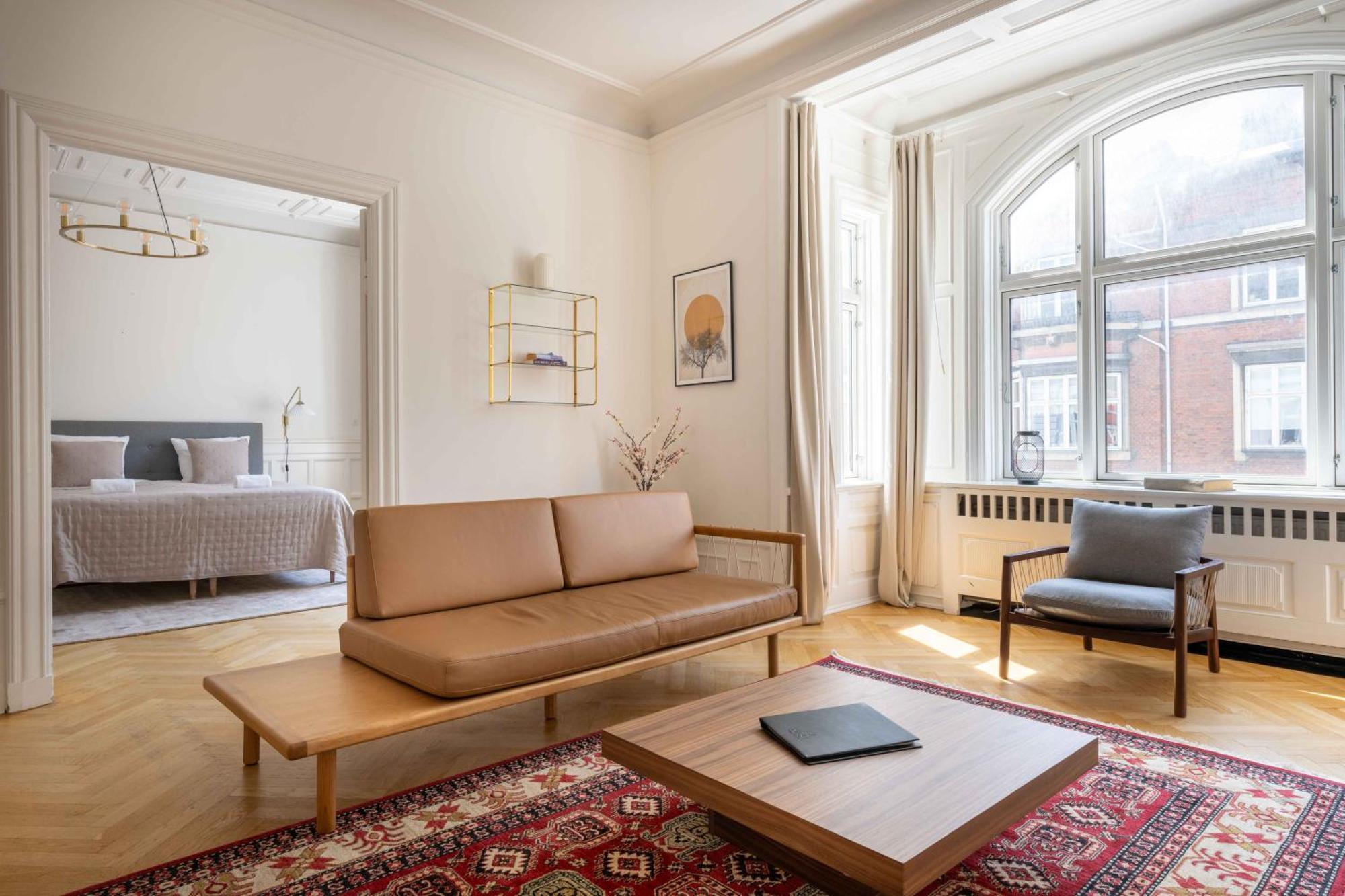 Lovely 3br Manor 5 Min From Tivoli Gardens Lejlighed