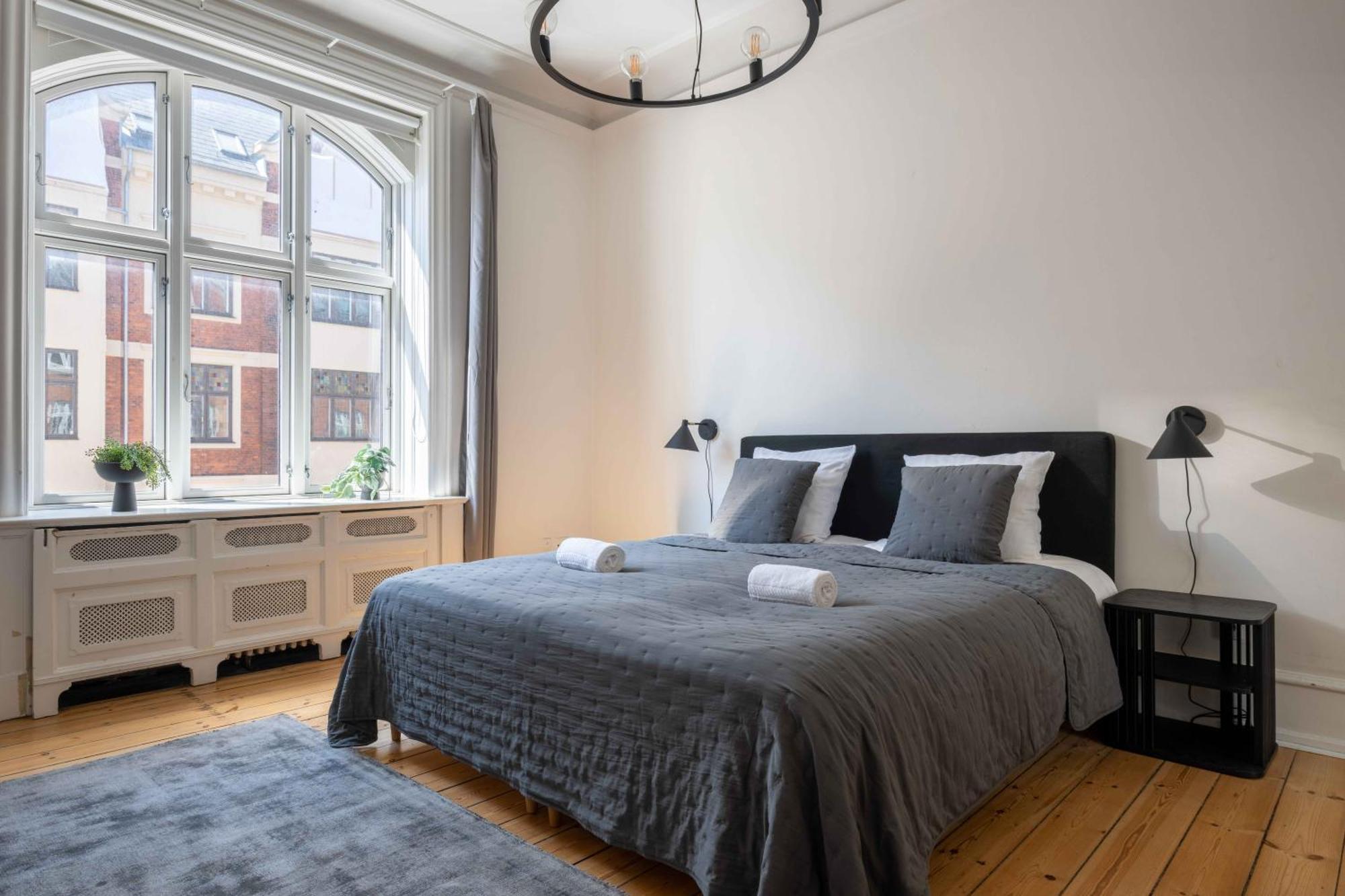 Lovely 3br Manor 5 Min From Tivoli Gardens * København