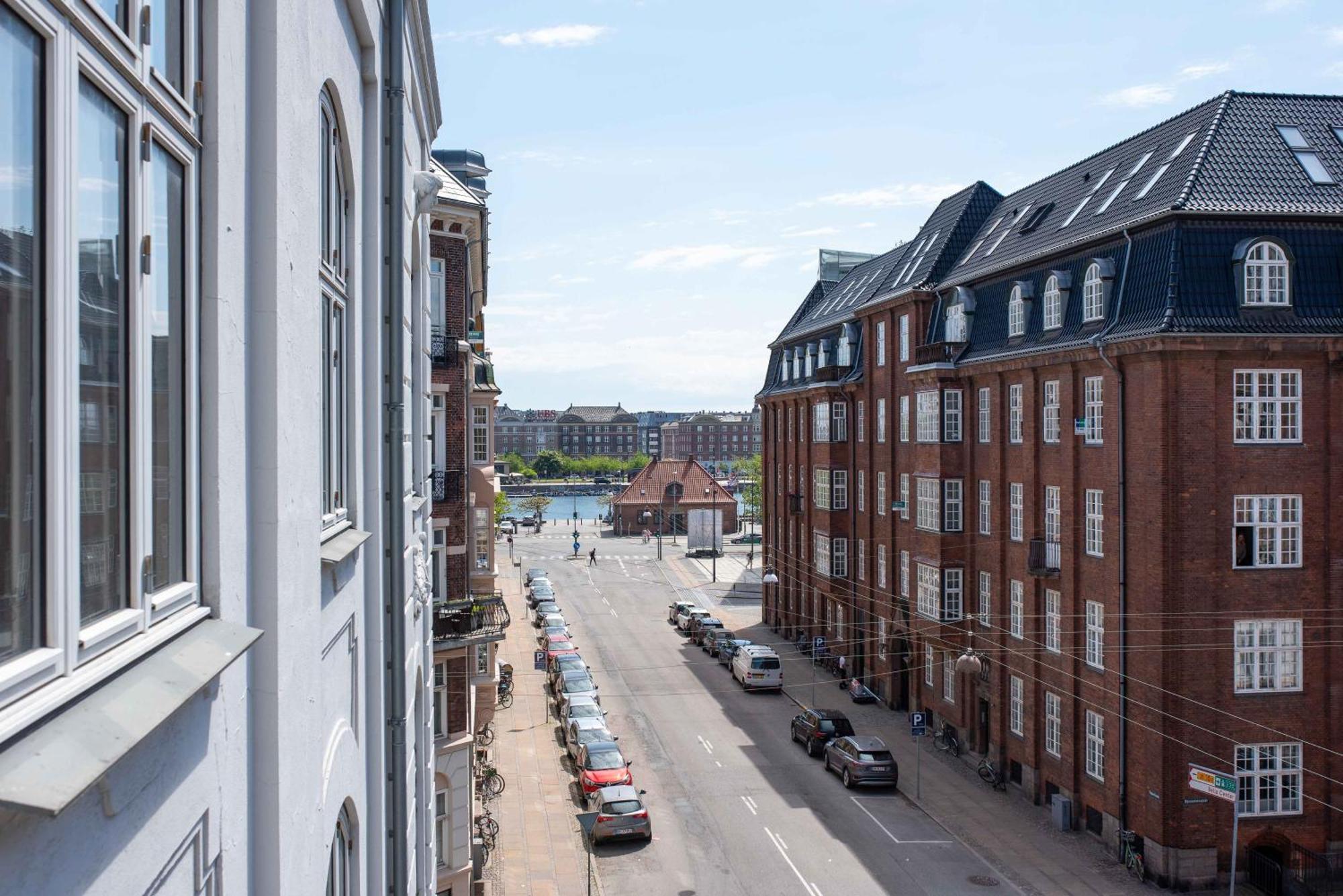 Lovely 3br Manor 5 Min From Tivoli Gardens Lejlighed København